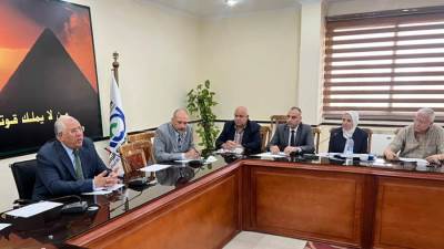 «القصير» يوجه بزيادة نسبة التغطية بالتقاوي المعتمدة وتوفيرها للمزارعين بأسعار مخفضة 