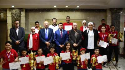 “صبحي" يكرم منتخبات الشطرنج بعد فوزهم بـ13 ميدالية ببطولة إفريقيا للشطرنج بزامبيا