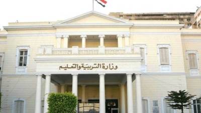 "التعليم" تعلن مد فترة التقدم للالتحاق بمدارس التكنولوجيا التطبيقية والتعليم المزدوج 