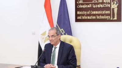 «عمرو طلعت» يستعرض الفرص الاستثمارية بقطاع الاتصالات وتكنولوجيا المعلومات