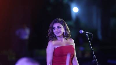 انغام تطلق اولي حفلات مهرجان الاوبرا الصيفى بحضور وزيرة الثقافة