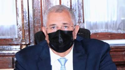 «القصير» يبحث مع مدير المكتب الإفريقى للثروة الحيوانية تعزيز الاستثمار