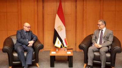 وزير السياحة يستقبل سفير قبرص بالقاهرة قبيل انتهاء فترة انتهاء توليه