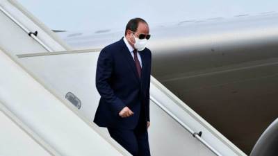 الرئيس الصربي يستقبل" السيسي" بمطار العاصمة بلجراد 