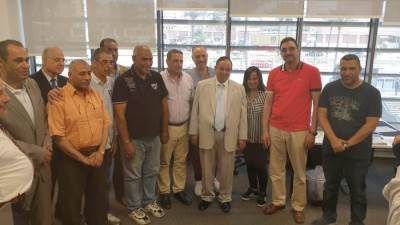 "الغتوري" يتفقد مركز الخدمات اللوجيستية بالدخيلة ويكرم أحد العاملين بالجمارك