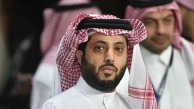 تركي آل شيخ يوجه رسالة دعم لتامر حسني علي فيلم "بحبك"