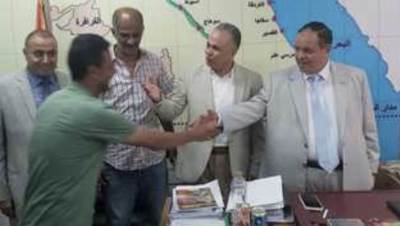 رئيس الجمارك يتفقد مركز الخدمات اللوجستية بالدخيلة.. ويكرم موظفًا رفض رشوة