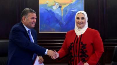 وزارتا قطاع الأعمال والتضامن تتعاونان لإنشاء «مجمع ملابس» لمستفيدي برنامج فرصة