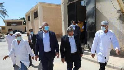 تنفيذاً لتوجيهات الرئيس السيسي.. القصير يتفقد مشروع إنتاج الدجاج البياض بالعامرية 