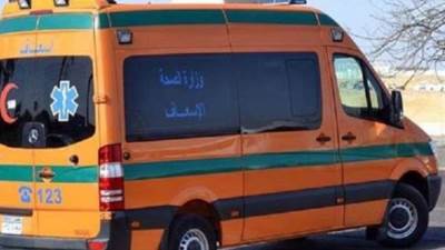 مصرع شخص وإصابة 14 آخرين في انقلاب سيارة ميكروباص بأسوان