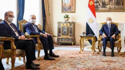 الرئيس السيسي يستقبل وزير الخارجية الروسي بقصر الاتحادية