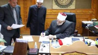 وكيل الأزهر يعتمد نتيجة البعوث الإسلامية للشهادتين الإعدادية والثانوية 