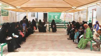 مركز الملك سلمان للإغاثة يدعم الجعدة الصحي ويقدم خدمات طبية تغذوية باليمن