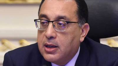 رئيس الوزراء يستعرض تقريرا بشأن مسابقة التعاقد مع 30 ألف معلم