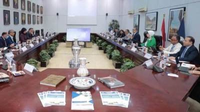 "العناني" يعقد ورشة عمل بشرم الشيخ خلال الأسابيع المقبلة مع أصحاب الفنادق