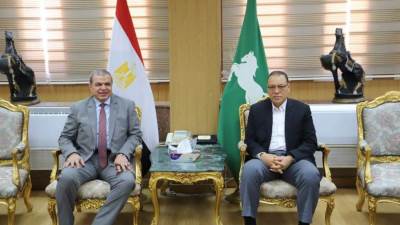 محافظ الشرقية يستقبل وزير القوي العاملة في بداية جولته للمحافظة