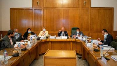 عبدالعاطي: يوجه بسرعة إتخاذ القرارات تيسيراً على المستثمرين وأصحاب طلبات التراخيص