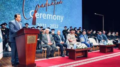 عبدالغفار يشهد حفل تخريج دفعة جامعة العلوم والتكنولوجيا بمدينة زويل