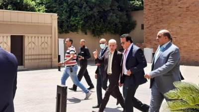 وزير التعليم العالي يتفقد مكتب التنسيق الرئيسي بجامعة عين شمس