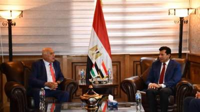 وزير الشباب والرياضة يلتقي نظيره الفلسطيني لتعزيز التعاون بين البلدين