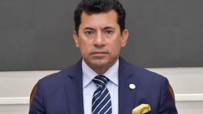 وزير الشباب يصدر الدفعة الأولى من قرارات التغيير بقيادات الوزارة