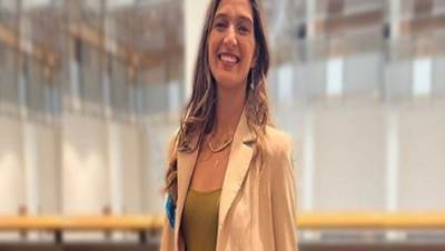 وزير الخارجية يعلن اختيار "امنية العمراني" كمبعوث لرئيس مؤتمر COP27 للشباب