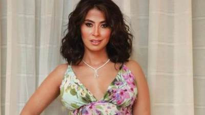 مستنياكوا.. روبي تروج لحفلها بالعلمين الجديدة 