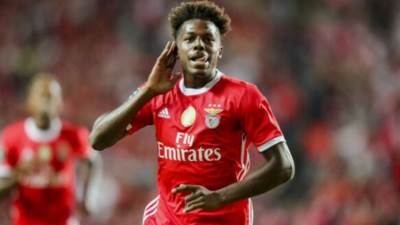 ارسنال يعلن إعارة لاعبه نونو تافاريس إلى مارسيليا الفرنسي لمدة عام