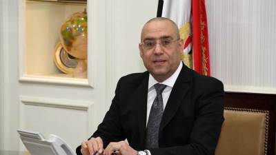 الجزار يصدر 16 قراراً لإزالة مخالفات البناء والتعديات بالساحل الشمالى الغربي ومدينة الفشن الجديدة