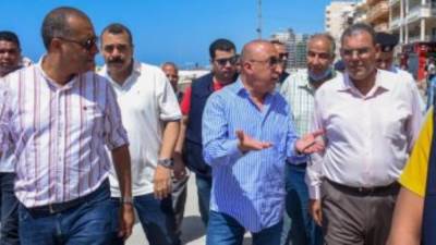 محافظ الإسكندرية يغلق شاطئ النخيل ويأكد.. به خطورة عالية