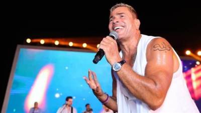 بعد نفاذ فئة ال60 ألف جنية.. ترفع أسعار تذاكر حفل عمرو دياب