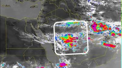 نتيجة منخفض سطحى.. عواصف رعدية يصاحبها أمطار غزيرة بالسعودية