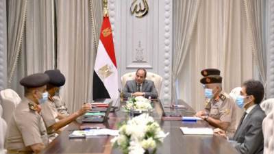 الرئيس السيسي يوجه بتطوير شامل لمنطقة" شق الثعبان" وتزوديها بالخدمات لتصبح مدينة صناعية متكاملة