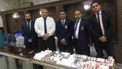 جمارك مطار القاهرة تضبط محاولة تهريب كمية من مستحضرات وأجهزة وأدوات التجميل