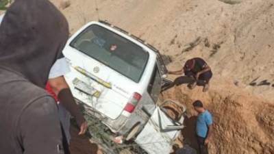 مصرع شخص وإصابة 28 آخرين فى حادث تصادم أتوبيس مع ملاكى بالبحر الأحمر