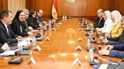 وزيرتا التجارة والتضامن تبحثان سبل تعزيز التعاون لإتاحة خدمات التمكين الاقتصادي