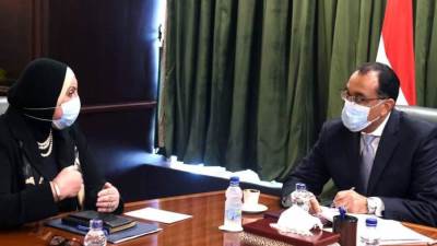 مدبولي: قطاع الصناعة يحظى بدعم كبير من الرئيس لتوطين الصناعة وتشجيع التعاون مع القطاع الخاص