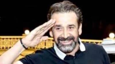 النجم كريم عبدالعزيز يهنئ طلاب الثانوية العامة بعد ظهور النتيجة