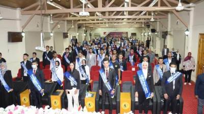 “عبد الغفار" يستعرض تقريرًا حول برامج معهد إعداد القادة التوعوية لمكافحة الفساد