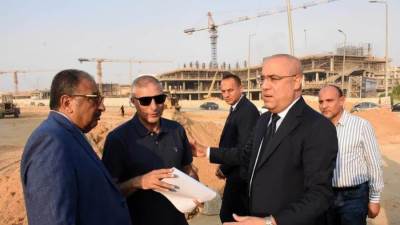 جولة لوزير الإسكان فى القاهرة الجديدة.. متابعة مشروعات وتعليمات صارمة