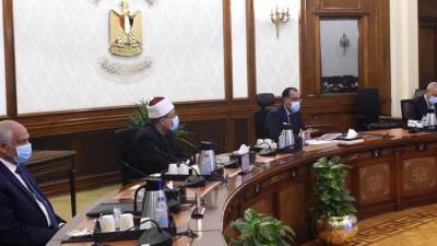 رئيس الوزراء يتابع الموقف التنفيذي لخطة تطوير جزيرة الوراق