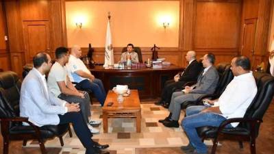 وزير الرياضة يلتقي محمود حسني لاعب المشروع القومي للموهبة لرفع الأثقال