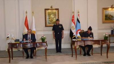 القوات المسلحة توقع بروتوكول تعاون مع جامعة الزقازيق 