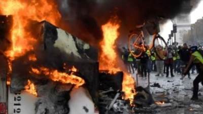 فرنسا تحترق.. باريس تسدد فاتورة التغير المناخي 