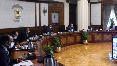 رئيس الوزراء للمحافظين: متابعة تنفيذ خطة ترشيد استهلاك الكهرباء مسئوليتكم