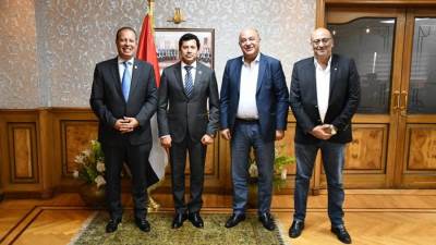 "صبحي" يلتقي مجموعة من أعضاء روتاري مصر لبحث التعاون المشترك