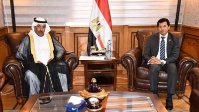 وزير الشباب والرياضة يلتقي رئيس الإتحاد المصري للهجن
