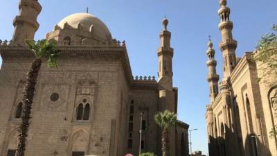 الأوقاف تعيد فتح ضريح الحسين بعد إنتهاء أعمال الصيانة الدورية