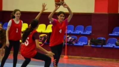 منتخب السلة يصعد لنصف نهائى البطولة الأفريقية للشابات بعد الفوز على الجزائر