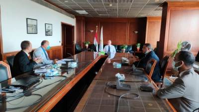 حملة نظافة كبرى من المخلفات بطول مجرى نهر النيل